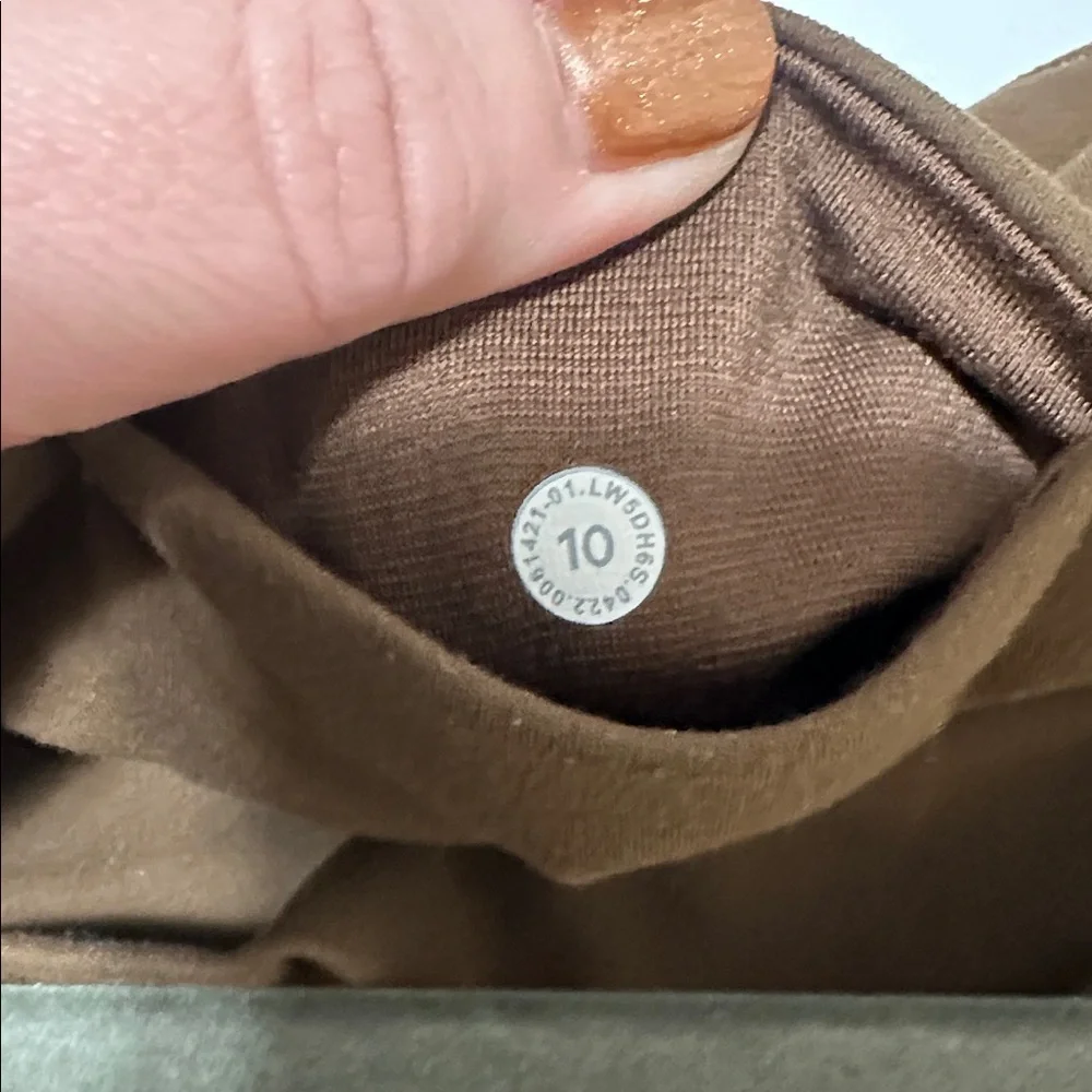 Lululemon Align High rise Joggers - Picture 2 of 3